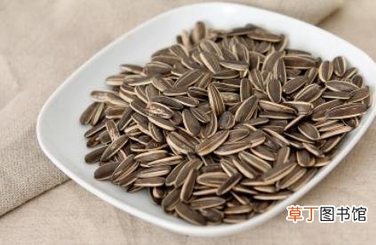 哪类人不能嗑瓜子嗑太多瓜子有哪些危害