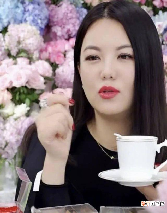 李湘回应租房争议称离开前已打扫让大家租房谨慎