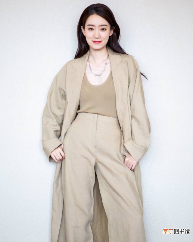 张小斐路演服装品牌变化网友直呼红气养人气场更强大了