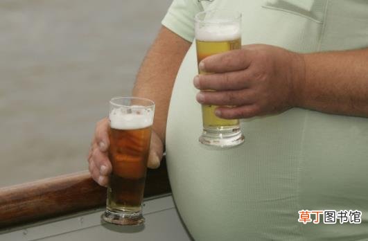 啤酒肚与啤酒的关系 教你几个动作轻松减掉啤酒肚