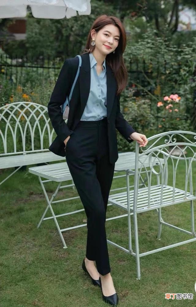 正装怎么穿出时髦和舒适感 正装是什么样的衣服