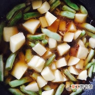 家常土豆炖豆角的做法 土豆炖豆角怎么做最好吃
