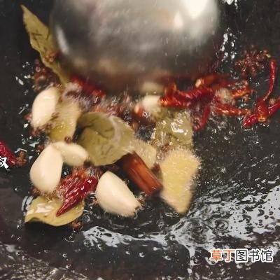 经典湘菜毛氏红烧肉步骤窍门 正宗毛氏红烧肉的做法步骤