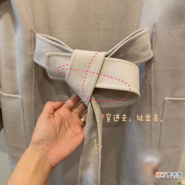 好看简单的大衣蝴蝶结打结方式 大衣蝴蝶结的打法图解
