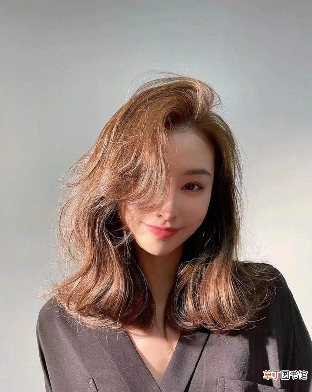 17款当下最火流行发型推荐 2022流行的发型盘点