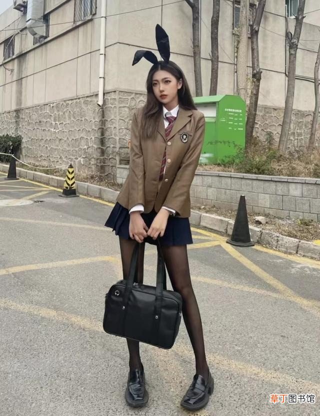 短裙搭配指南大全 如何搭配短裙好看靓丽