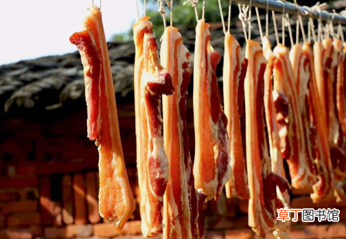 腌腊肉的盐要炒多久 腌制腊肉炒盐要炒到什么程度最好