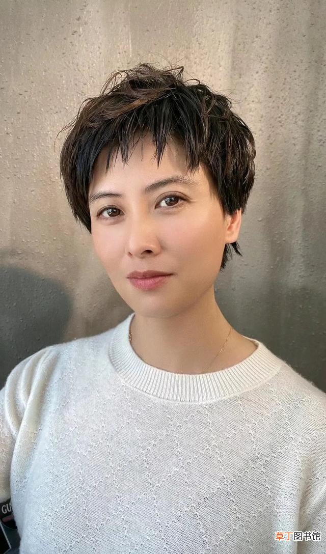 15款最火短发送给大家 短卷发发型图片