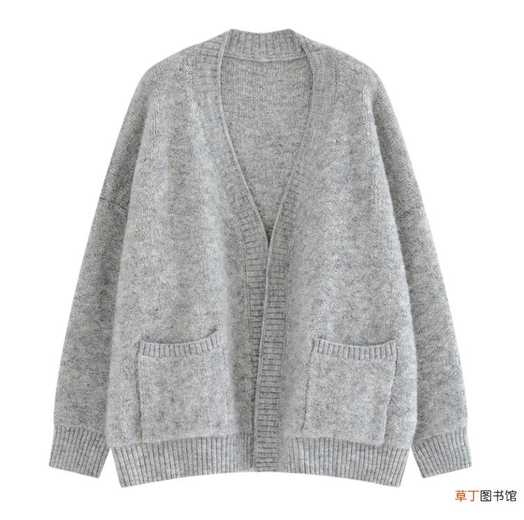 灰色针织衫内搭什么
