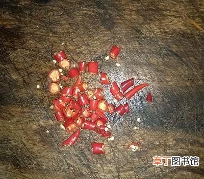 柠檬泡椒凤爪的做法 怎样做柠檬泡椒凤爪