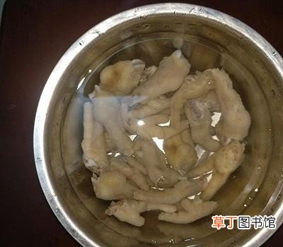 柠檬泡椒凤爪的做法 怎样做柠檬泡椒凤爪