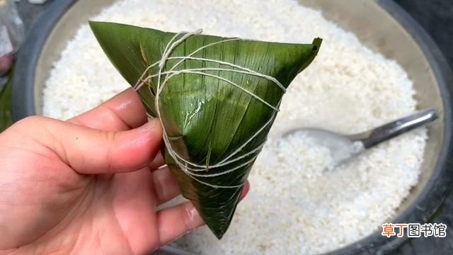 粽子应该怎么包才好 最简便的包粽子手法步骤