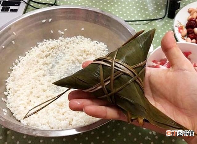 粽子应该怎么包才好 最简便的包粽子手法步骤
