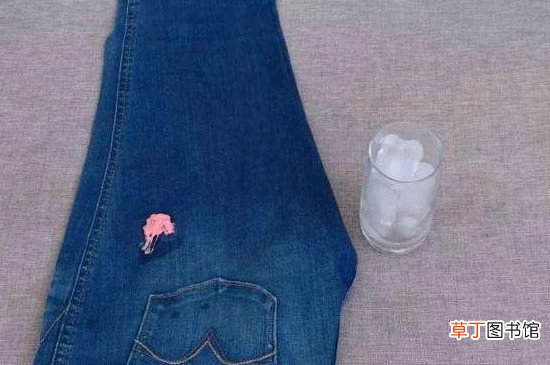 泡泡糖粘衣服上小妙招