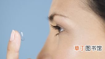 隐形眼镜应该如何摘取 隐形眼镜日抛月抛年抛区别
