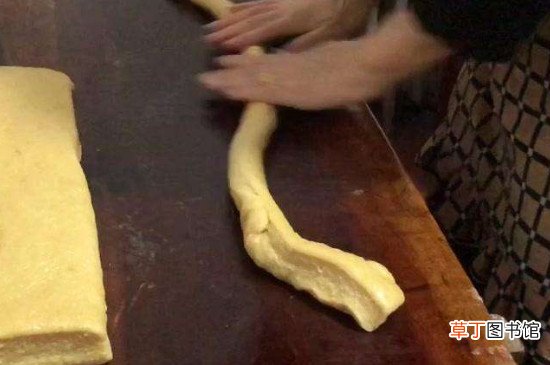 鸡蛋面粉油怎么炸麻糖
