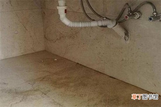 卫生间地面存水补救
