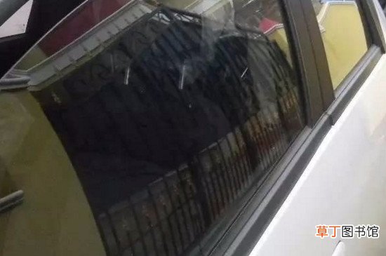 汽车窗户缝怎样洗
