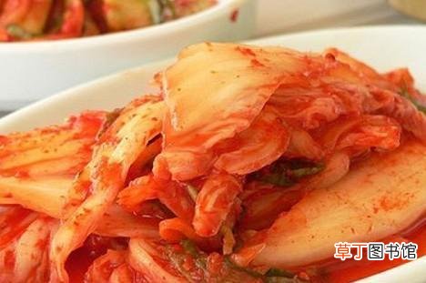 泡菜上有白膜还能吃吗