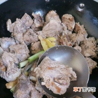 一学就上手的清炖排骨汤做法 如何炖排骨汤好吃