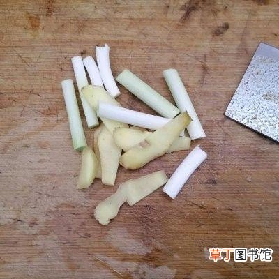 一学就上手的清炖排骨汤做法 如何炖排骨汤好吃