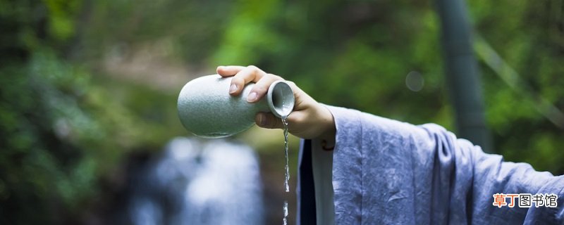 借酒消愁愁更愁抽刀断水水更流意思 借酒消愁愁更愁什么意思