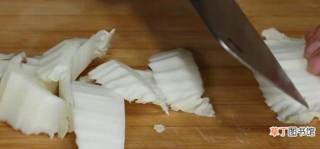 白菜炖豆腐好吃的诀窍分享 豆腐炖白菜的做法步骤