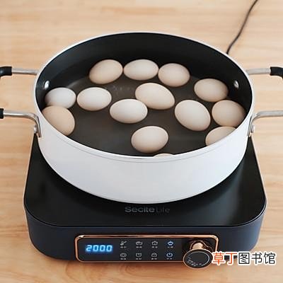 美味烹饪指南之咸蛋黄流心月饼教程 流心月饼的做法及配方