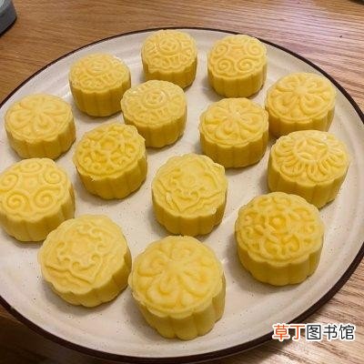 美味烹饪指南之咸蛋黄流心月饼教程 流心月饼的做法及配方