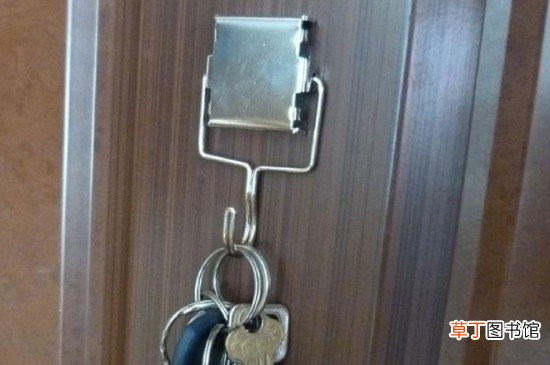 挂钩怎么贴得稳