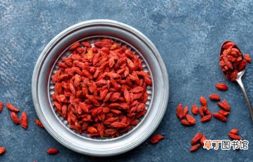 枸杞的健康吃法 睡前嚼几粒枸杞有大益