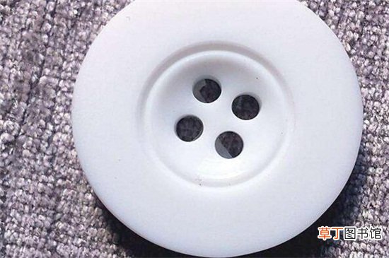 纽扣变质褪色怎么处理