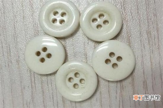 纽扣变质褪色怎么处理