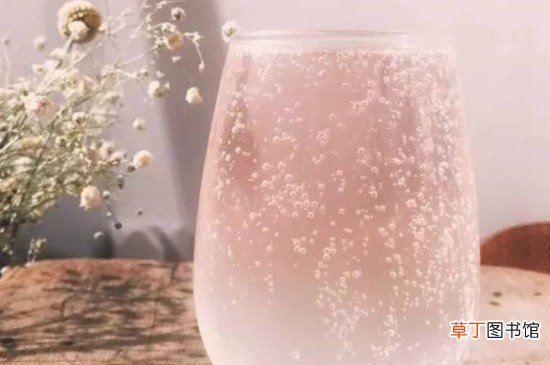 水杯壁很多气泡能喝吗