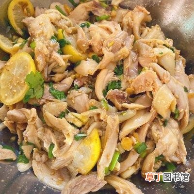 手撕鸡的制作方法(健康卫生的手撕鸡做法步骤）