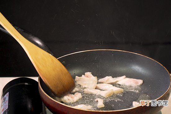 腐竹炒肉的做法