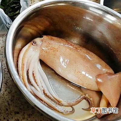 好吃的爆炸的家常炒鱿鱼做法 怎样炒鱿鱼才好吃
