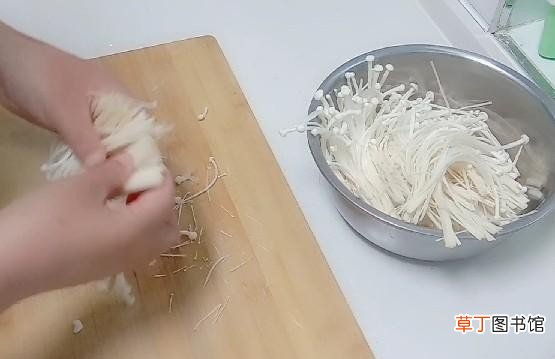 清炒金针菇的家常做法 家常菜炒金针菇的简单步骤