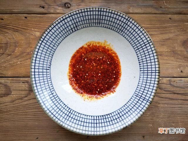 皮薄鲜嫩的红油抄手简单制作窍门 红油抄手的做法步骤