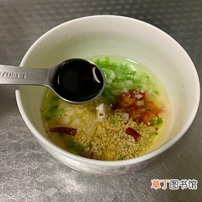 家常菜美味凉拌金针菇做法步骤 金针菇怎么做好吃凉菜