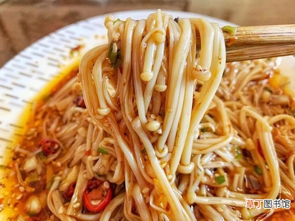 家常菜美味凉拌金针菇做法步骤 金针菇怎么做好吃凉菜