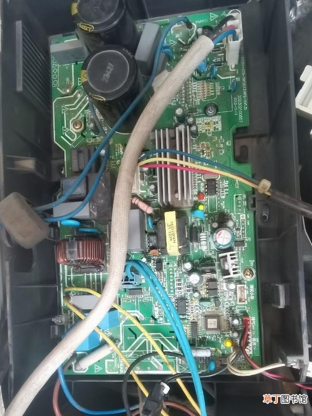 奥克斯洗衣机e2是哪里故障 奥克斯洗衣机显示e2怎么办