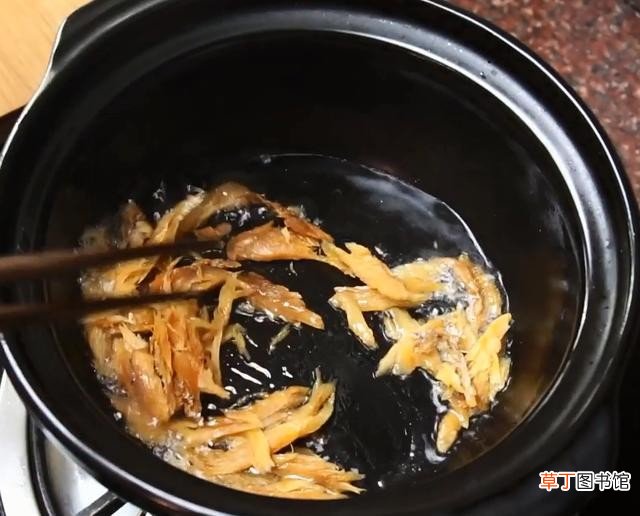 广东人最爱吃的咸鱼茄子煲家常做法 咸鱼茄子煲的做法窍门