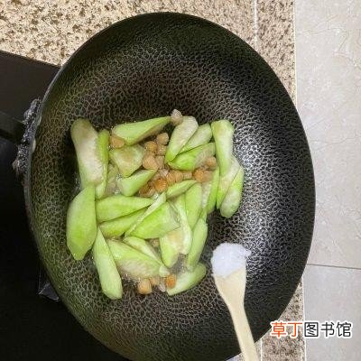 干贝炒丝瓜做法步骤 干贝的家常做法炒菜