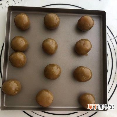月饼皮最简单做法配方窍门（中秋手工月饼教程分享)
