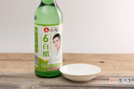 白醋和醋精有什么区别