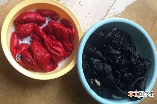 羽绒服受潮发霉有黑点
