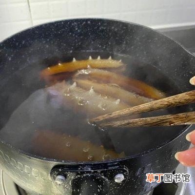 家常版葱烧海参简单易学好上手 如何做葱烧海参