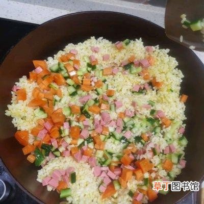 几分钟搞定常用食材蛋炒饭 蛋炒饭的制作方法
