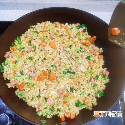 几分钟搞定常用食材蛋炒饭 蛋炒饭的制作方法